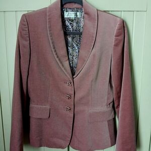 Tahari Pink Velvet Blazer with Elegant Detailing